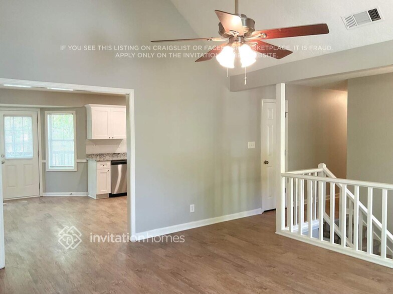 Building Photo - 585 Elvina Ct