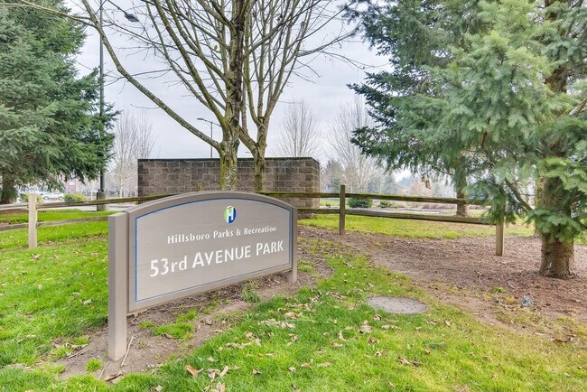 Building Photo - Great Single Family Home In Central Hillsb...