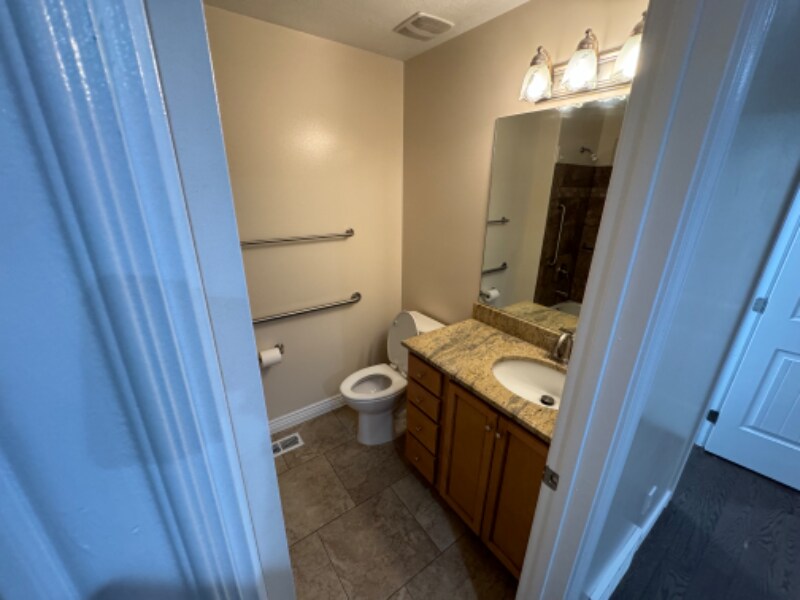 Building Photo - 656 S 1050 W