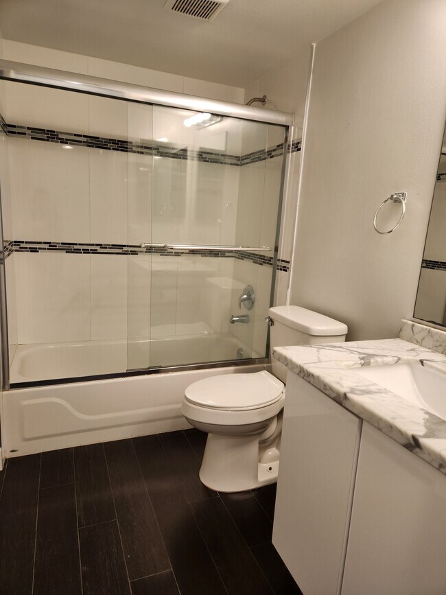 Building Photo - 5590 NW 61st St