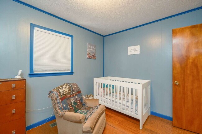 Building Photo - 104 Cheyenne St