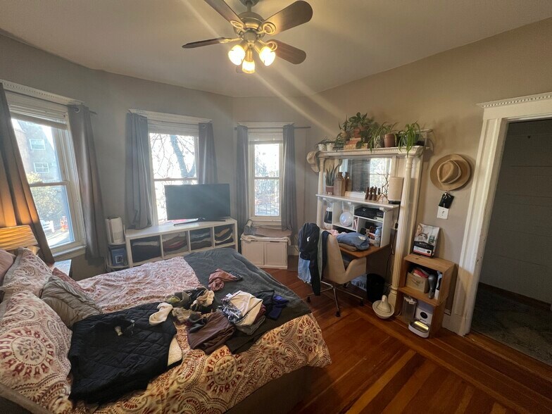 Building Photo - 294 Highland Ave