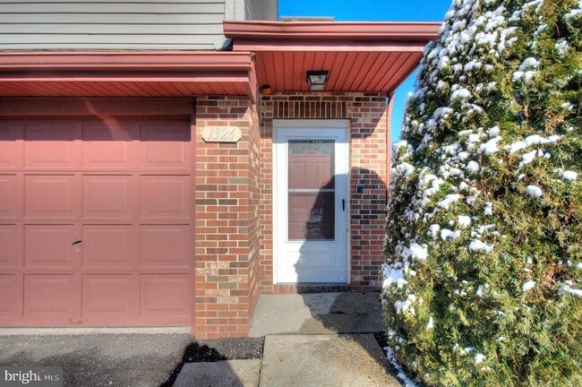 Building Photo - 1326 Chanticleer