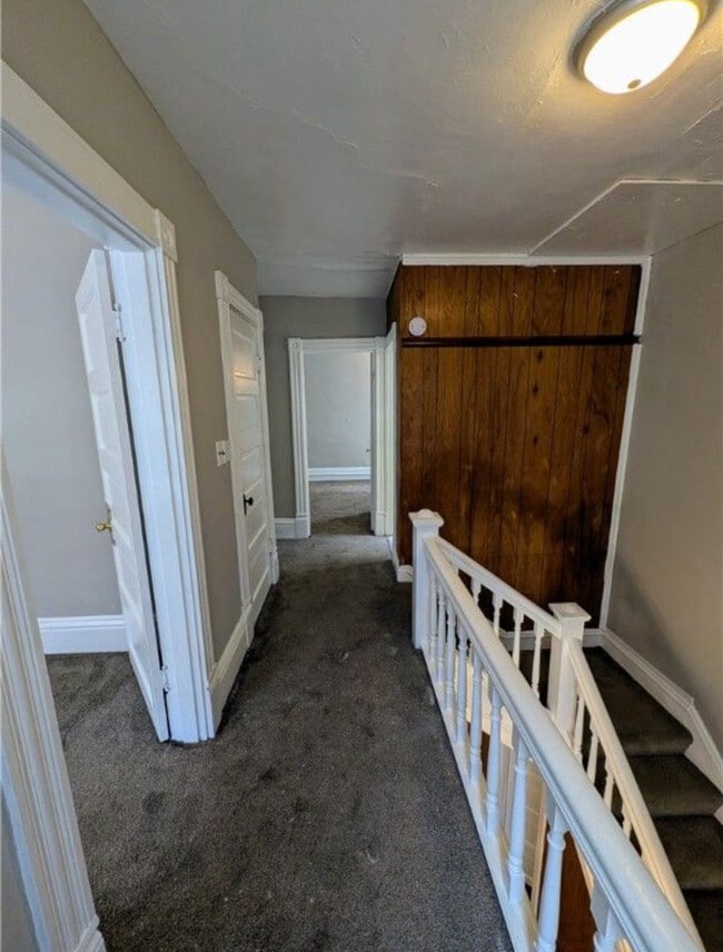 Building Photo - 1913 Evans Ave