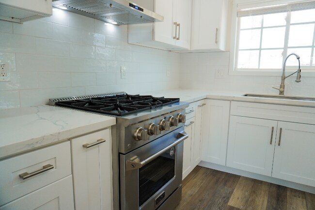 Building Photo - 18271 Roberta Cir