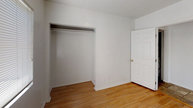 Building Photo - 4840 Art St