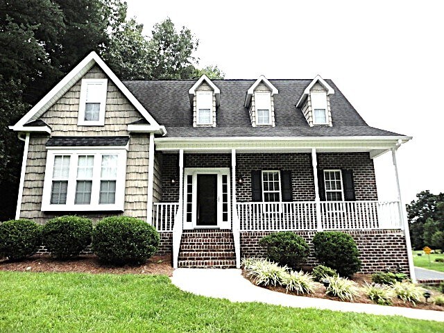 Primary Photo - 3150 Glenshire Dr