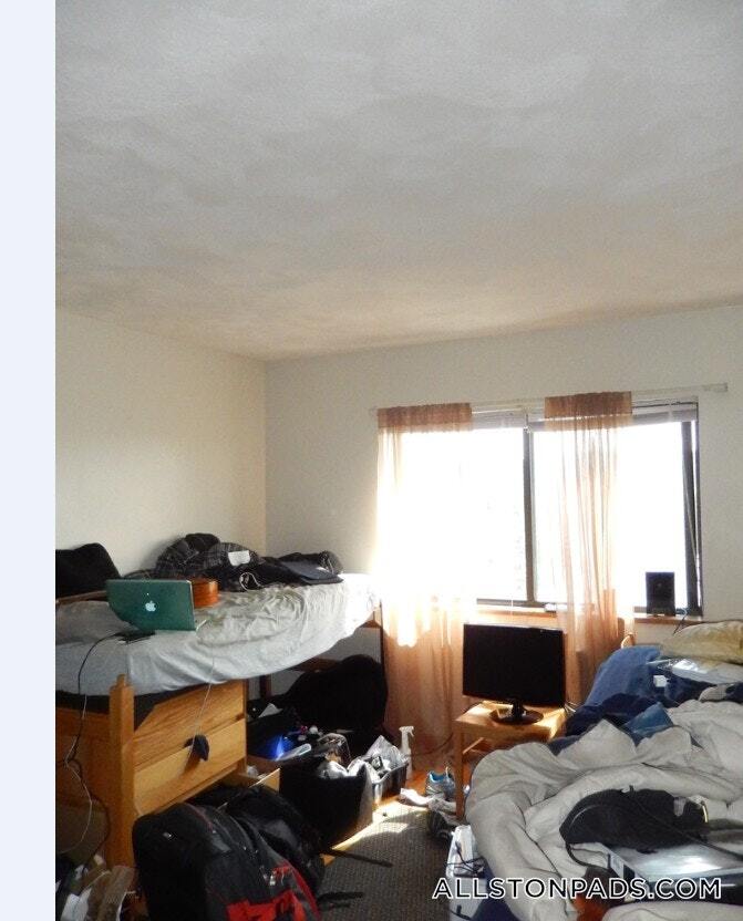 Building Photo - 1110 Commonwealth Ave