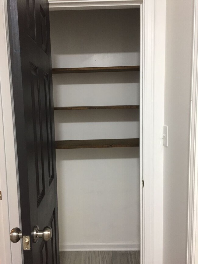 Building Photo - 95 Walenda Dr NW