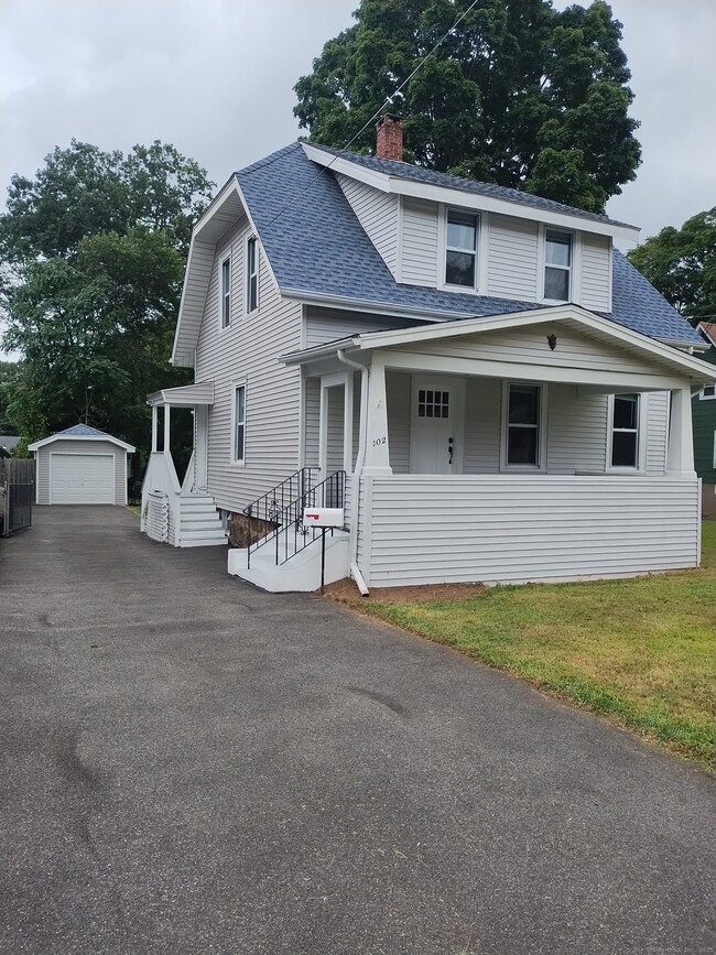 Primary Photo - 102 Atkins St