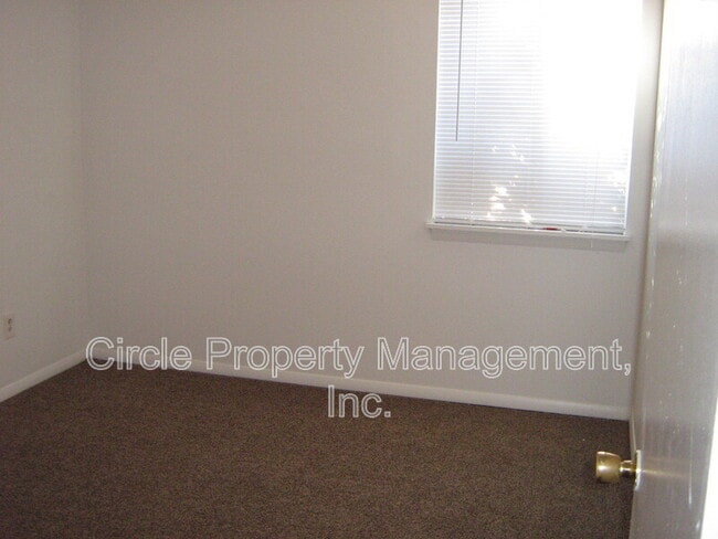 Building Photo - 4012 Hunters Ridge Dr SW