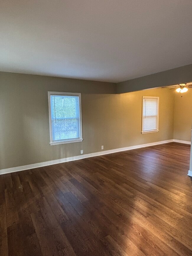 Building Photo - 2644 S Linebarger Ter