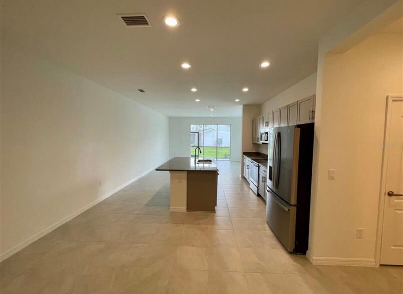 Building Photo - 8676 Canyon Creek Trl