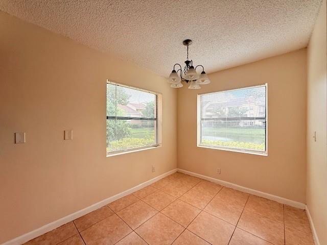 Building Photo - 9999 Summerbreeze Dr
