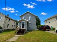 Building Photo - Single Family Home with Spacious Back Yard