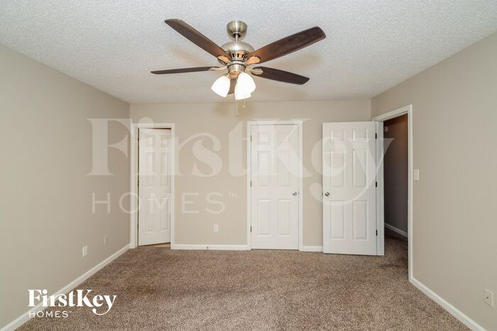 Building Photo - 125 Cedar Bend Dr