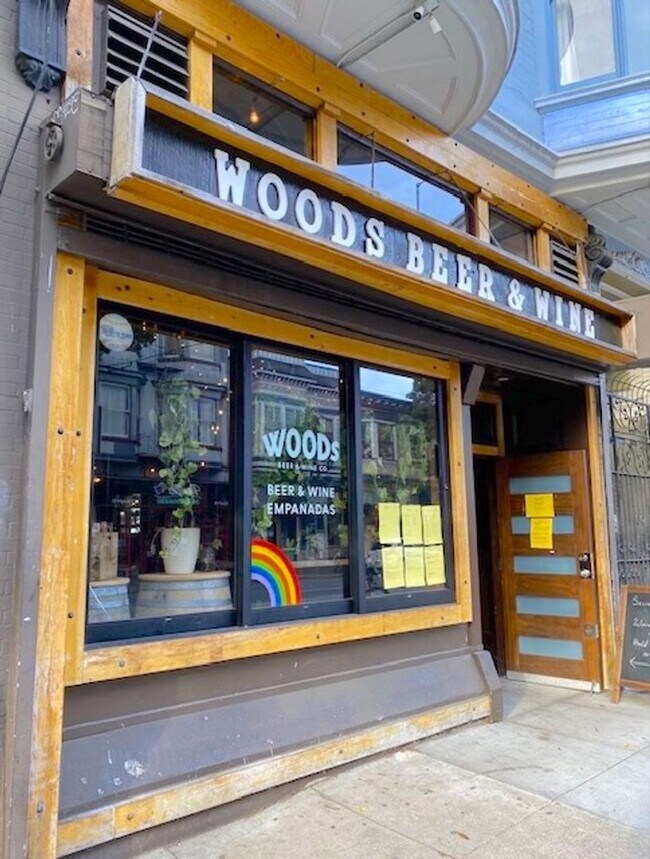 Building Photo - 226-230 Scott St