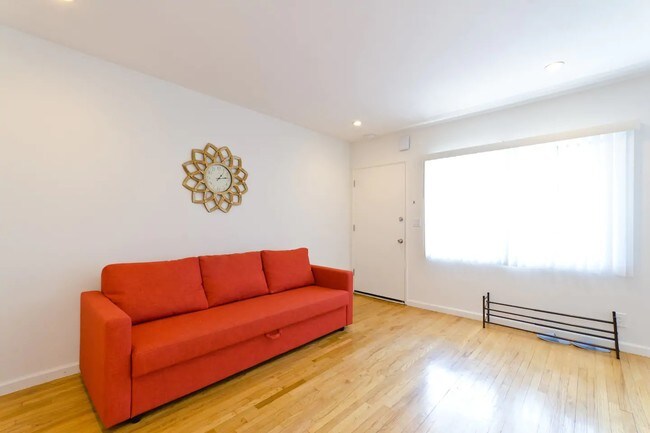 Building Photo - 1811 Ivar Ave