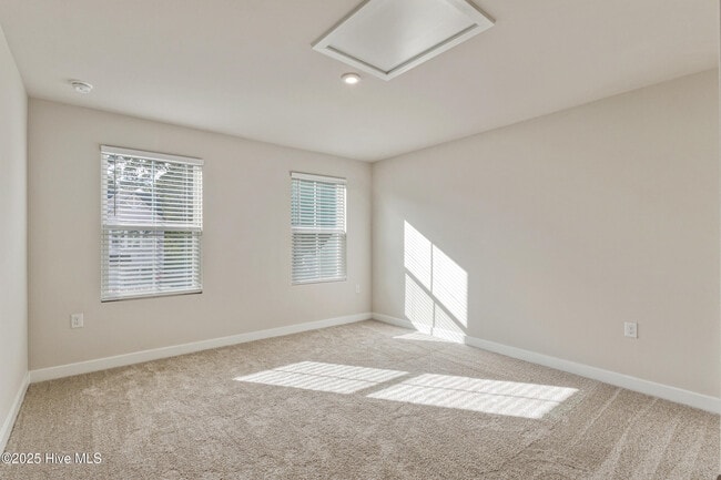 Building Photo - 2084 Parow Ln NW