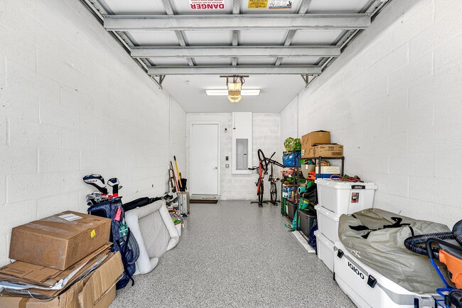 Building Photo - 1034 NE 18th Ave