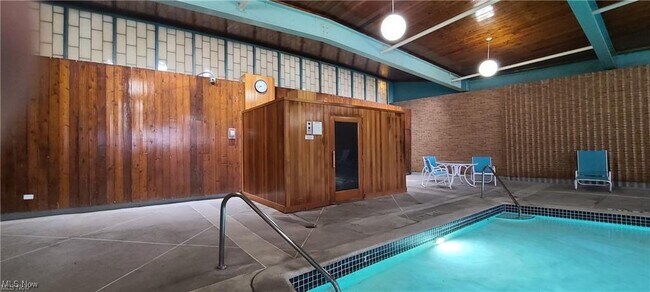 Building Photo - 12700 Lake Rd