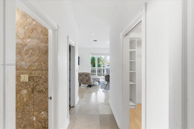 Building Photo - 1249 Biscaya Dr