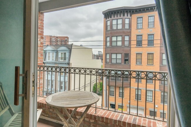 Building Photo - 75 Jefferson St