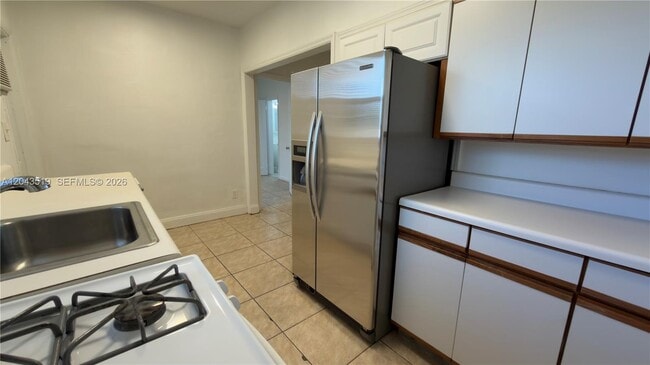 Building Photo - 808 84th St