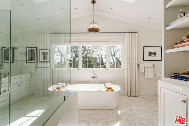 Building Photo - 957 Corsica Dr