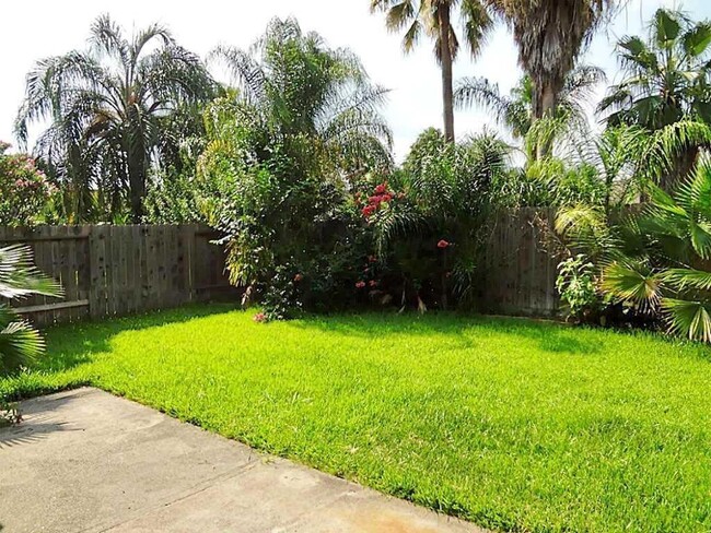 Building Photo - 11706 Meadowchase Dr