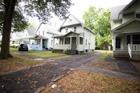 Building Photo - 448 Cottage St