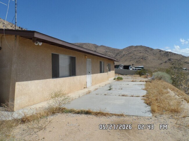 Building Photo - 25676 Flathead Rd