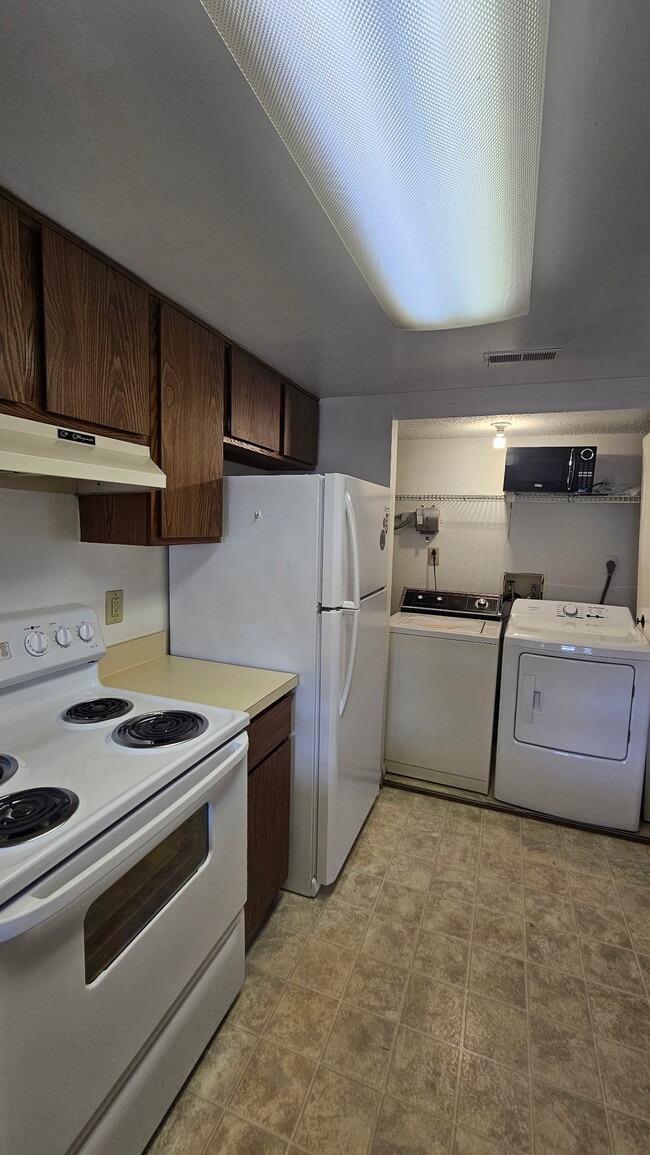 Building Photo - 450 Abbotsleigh Ct