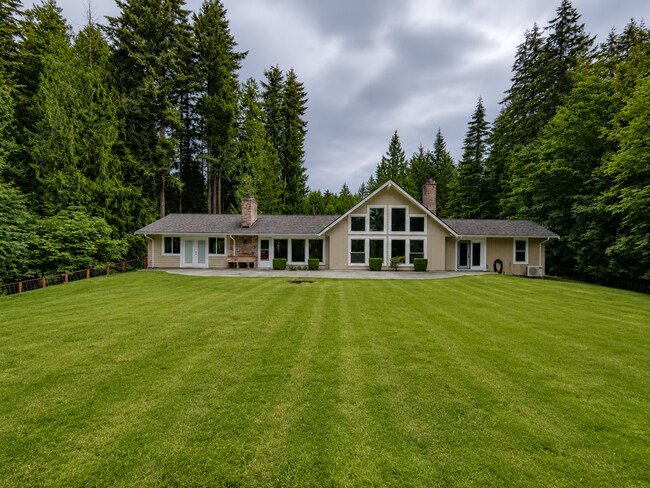 Building Photo - Private Arlington Retreat