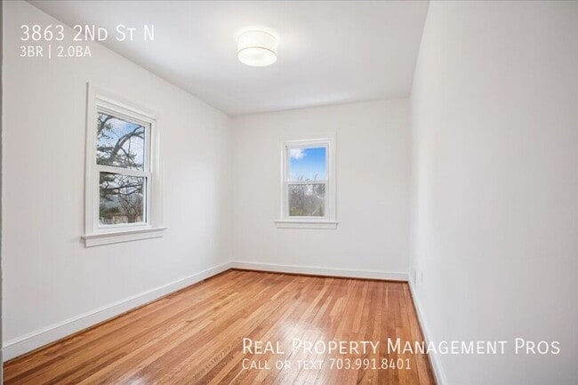 Building Photo - 3863 2nd St N