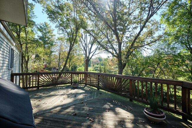 Building Photo - 9124 Orchard Brook Dr