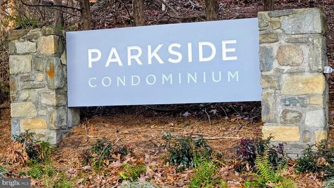 Building Photo - 10636 Montrose Ave