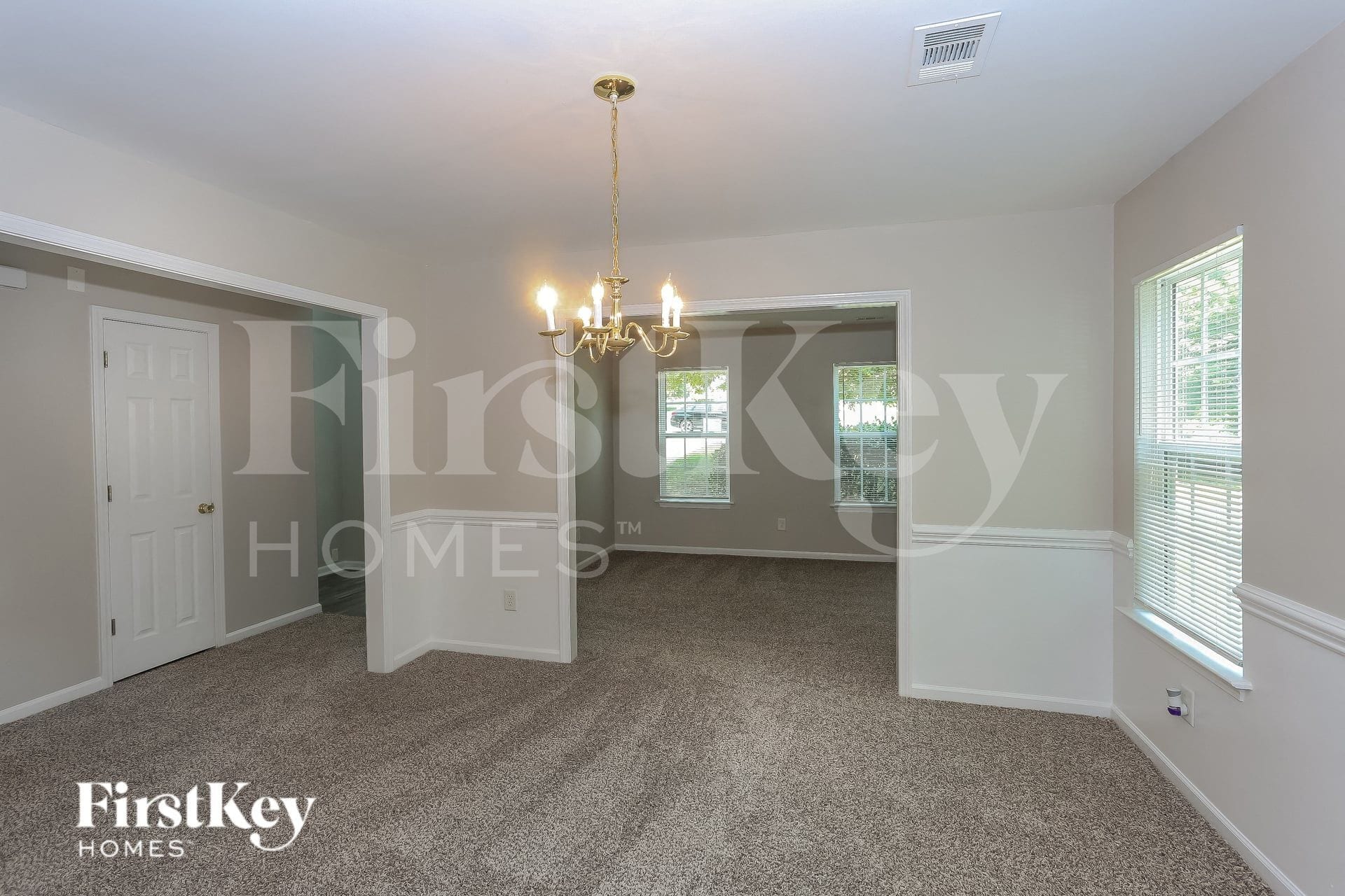 Building Photo - 8605 Royal Bluff Dr
