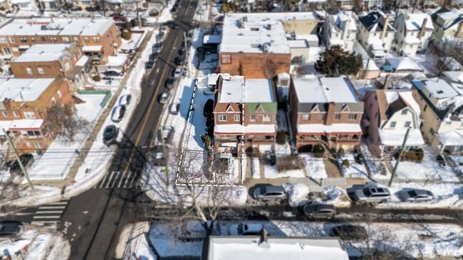 Building Photo - 1701 Burnett St