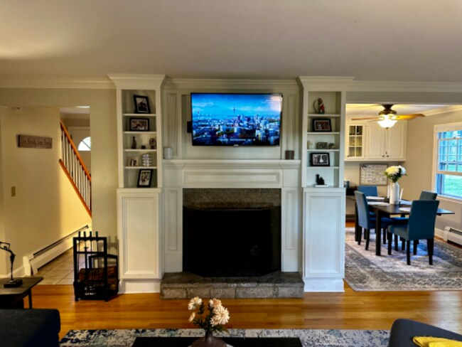 Building Photo - 165 Richardson Dr