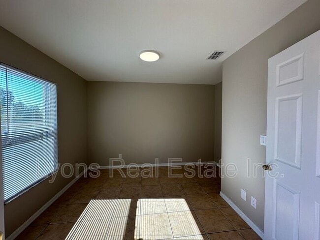 Building Photo - 2409 Park Rd