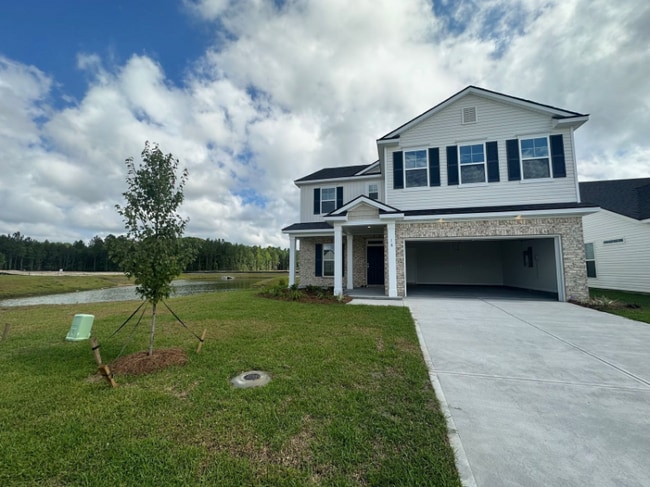 Building Photo - 16 Roxbury Dr