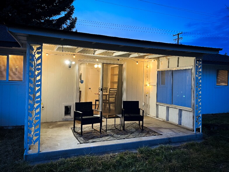 Building Photo - 2221 Madison St