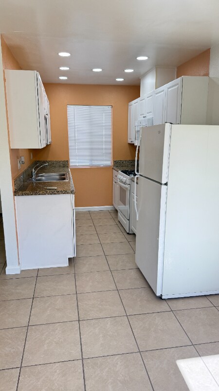 Building Photo - 7750 1/2 Central Ave