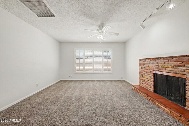 Building Photo - 8501 E Roanoke Ave
