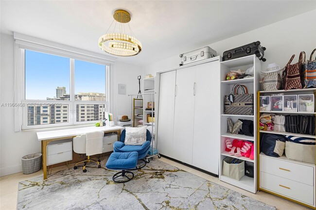 Building Photo - 848 Brickell Key Dr