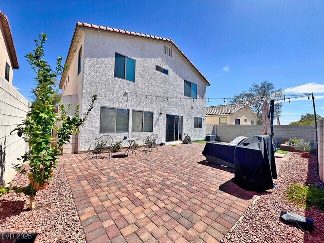 Building Photo - 10023 Canyon Hills Ave
