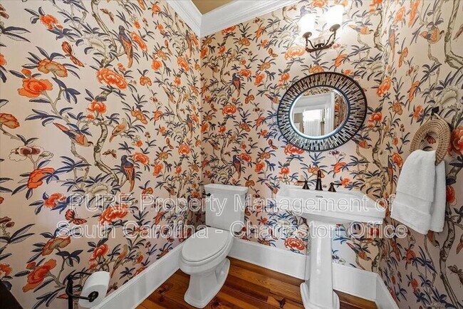 Building Photo - 1597 Rivertowne Country Club Dr