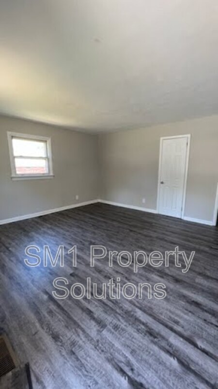 Building Photo - 1309 Pearson St