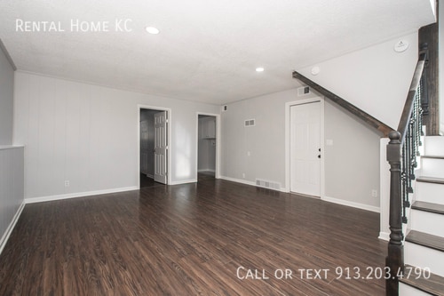 Building Photo - 10186 Haskins-